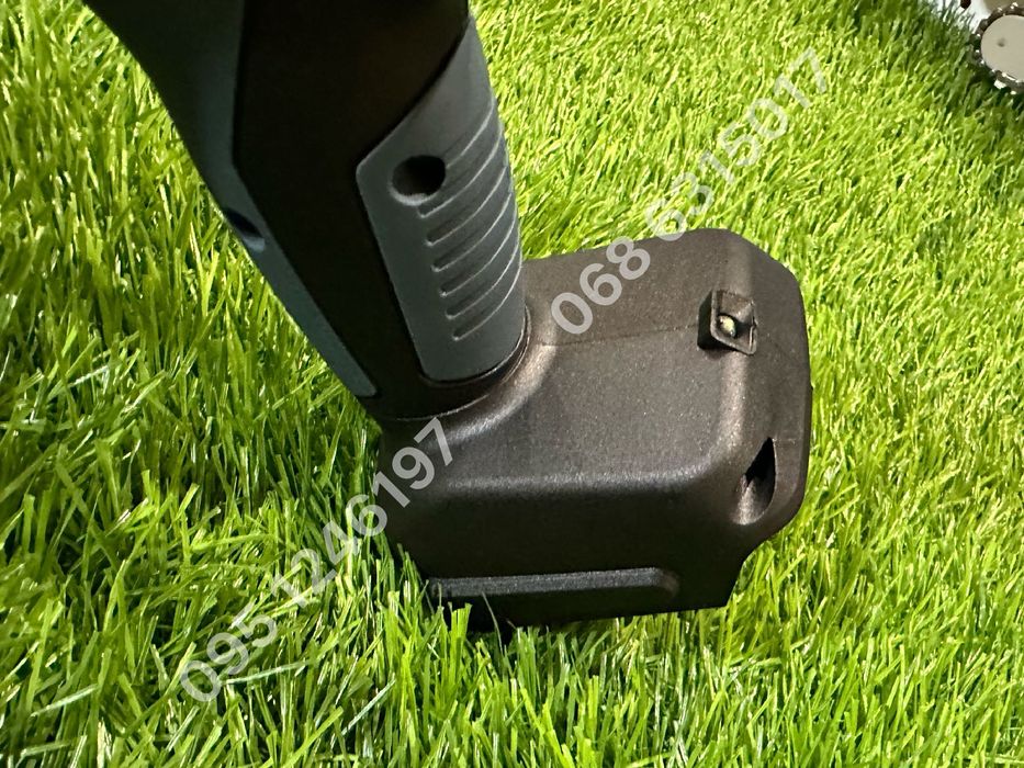 Пистолет аккумуляторный для герметика и клея Makita MCG36BL без АКБ