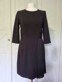 Czarna sukienka z fragmentem plisy Comptoir Des Cotonniers rozmiar S