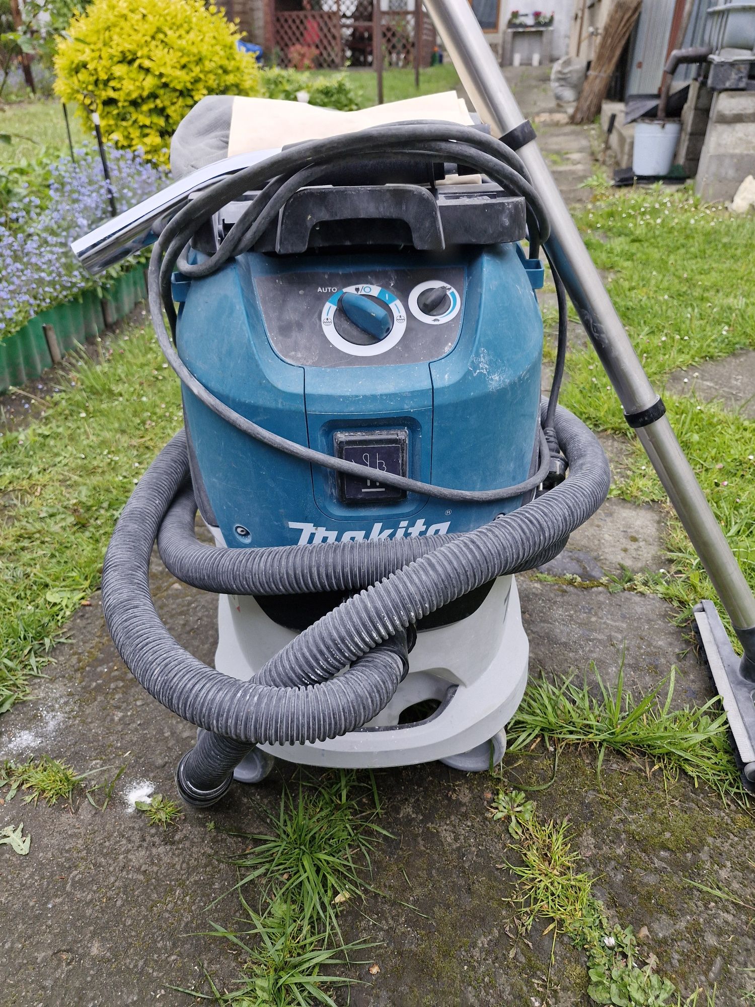 Sprzedania  odkurzacz Makita