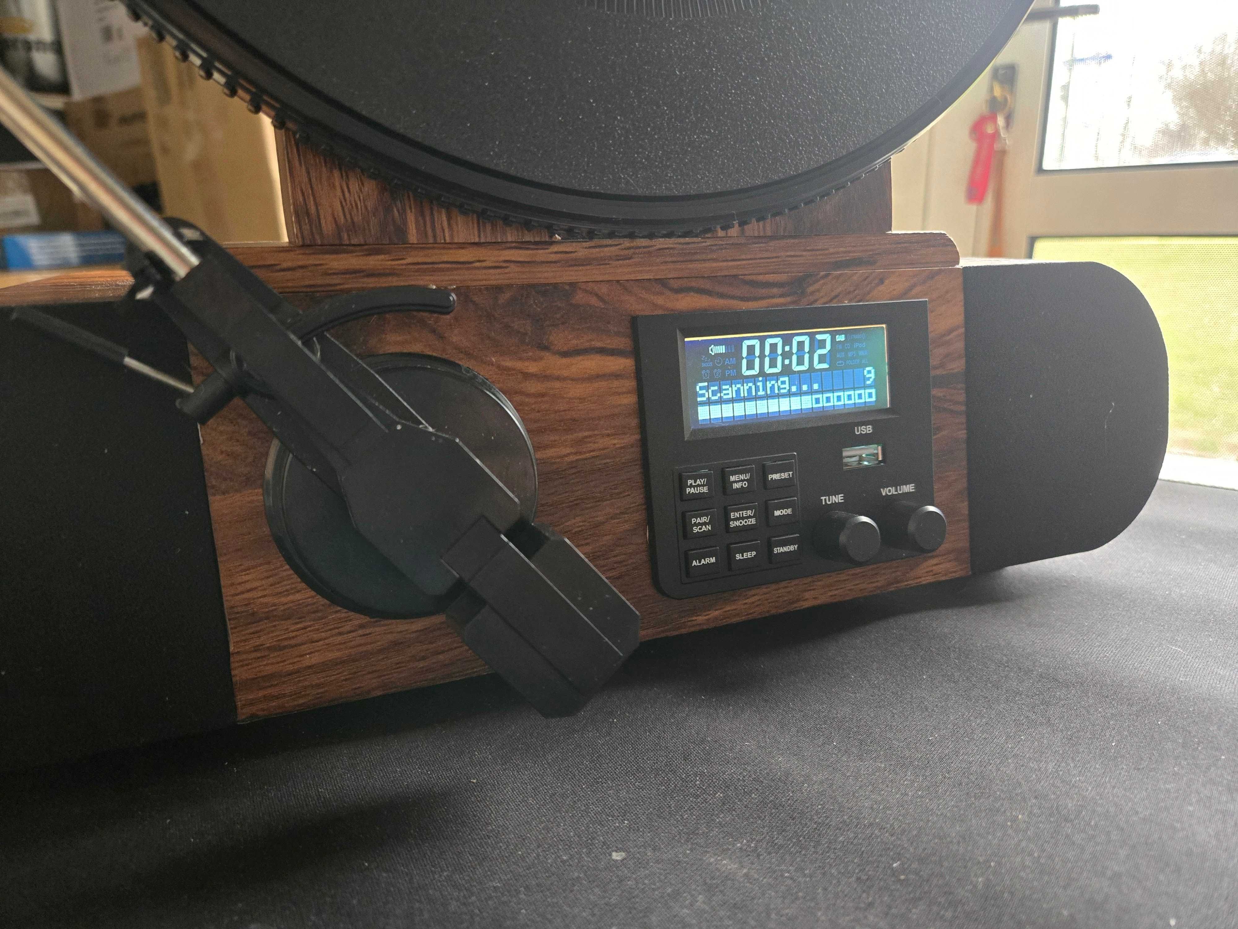 Piękny Gramofon retro Verticalo SE DAB xz19