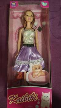 Lalka z kotkiem jak Barbie
