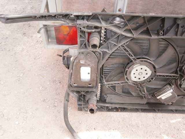 audi A4 B8 2,0 TDI pas przedni kompletny manual jeden wentylator rolet