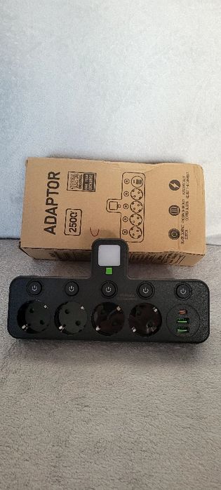 Listwa zasilająca usb z lampka led