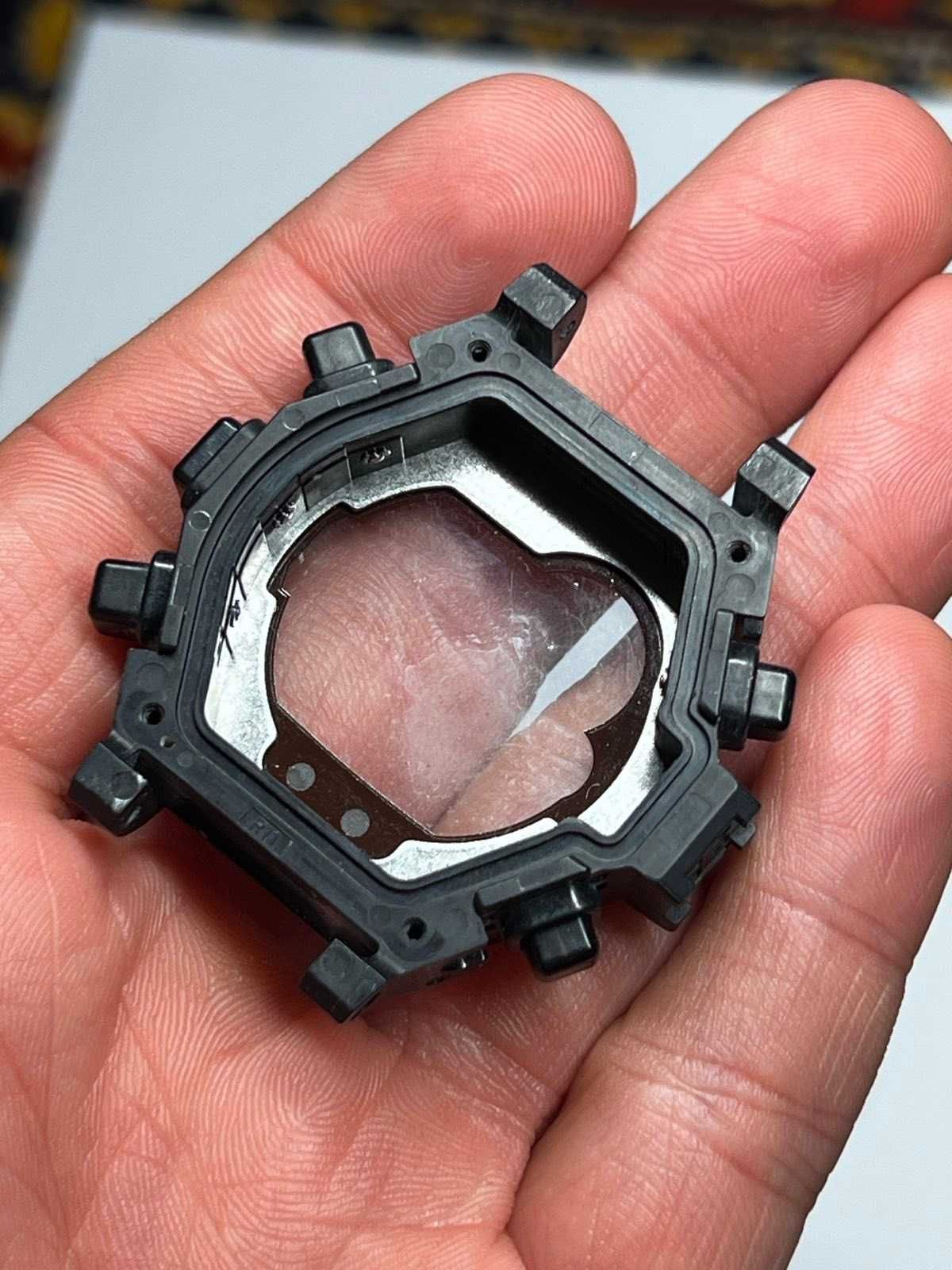 Koperta Casio G-Shock GW-9300DC, bezel górny i dolny DC