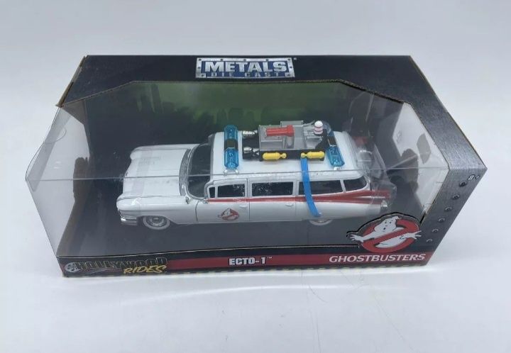 Ghostbusters classic escala 1;24 dá Luz