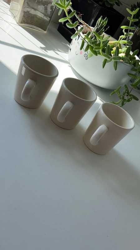 Chávenas de café em cerâmica