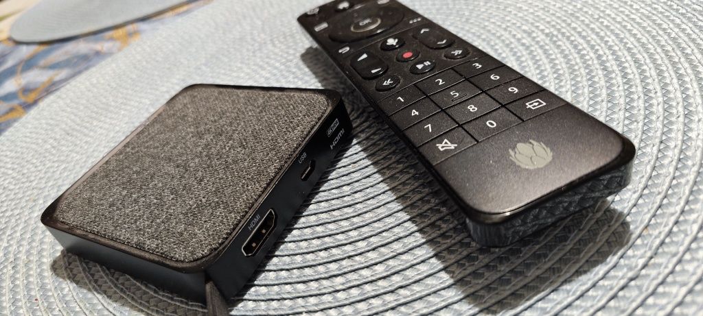 Dekoder UPC TV 4K Box z pilotem