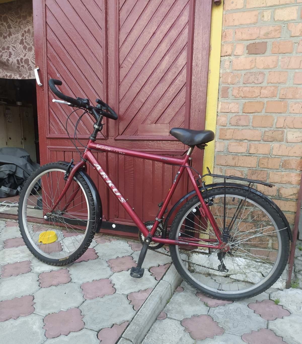Велосипед в люск стані