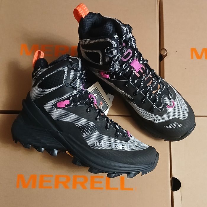 Жіночі туристичні черевики merrell rogue hiker mid gtx підошва vibram