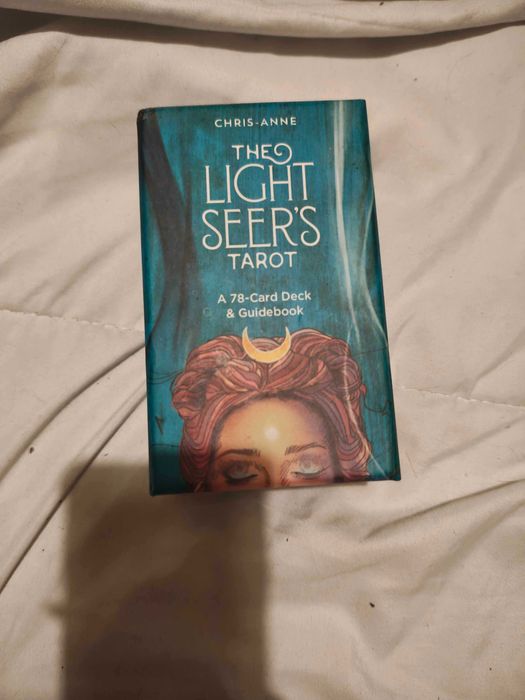 Tarot światła i cienia / The Light Seer's Tarot