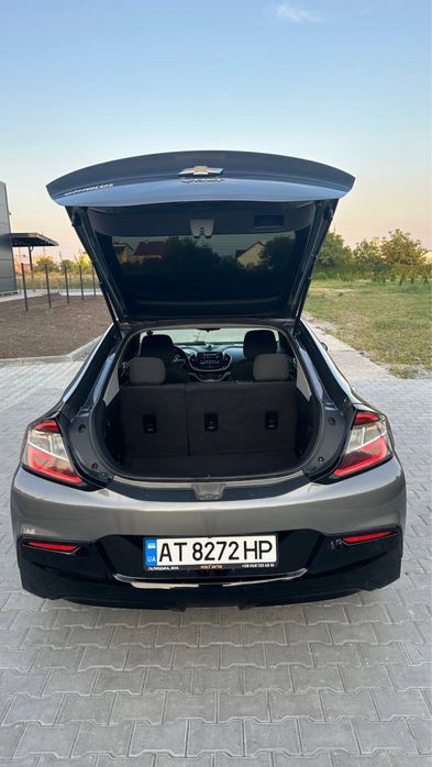 Chevrolet volt оренда