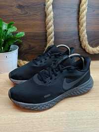 Czarne męskie buty sportowe Nike Revolution 5