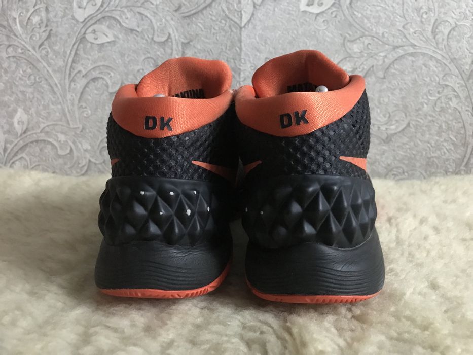 Оригінал! Кросівки Nike Kyrie баскетбол волейбол 41 40,5 40 41 26 25