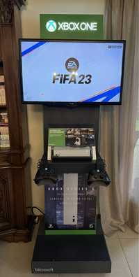 Xbox One kiosk stand