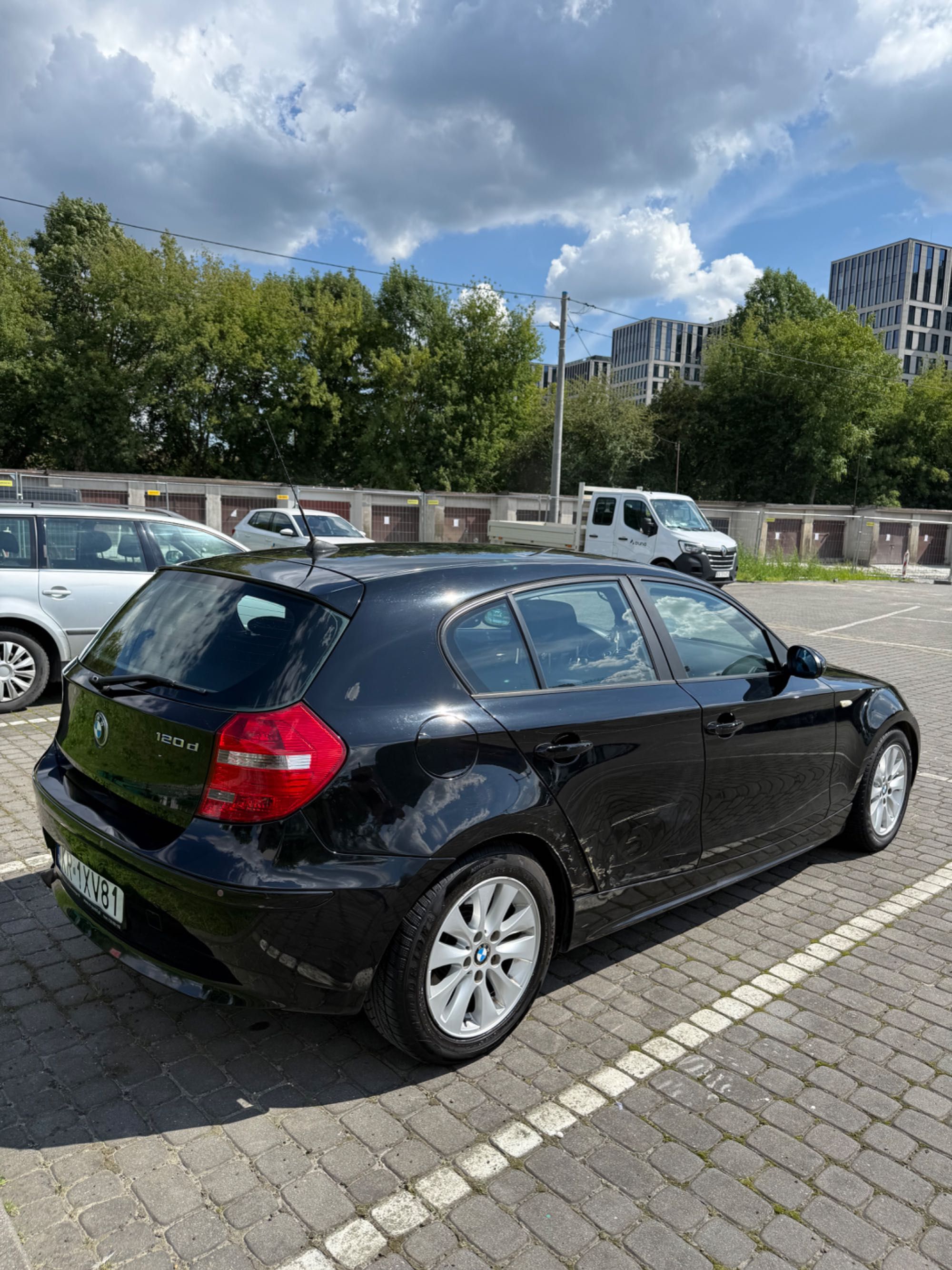 Sprzedam samochód marki BMW 120D
