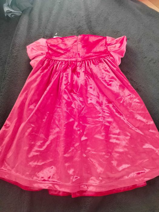 Nowa milutka czerwona sukienka 86