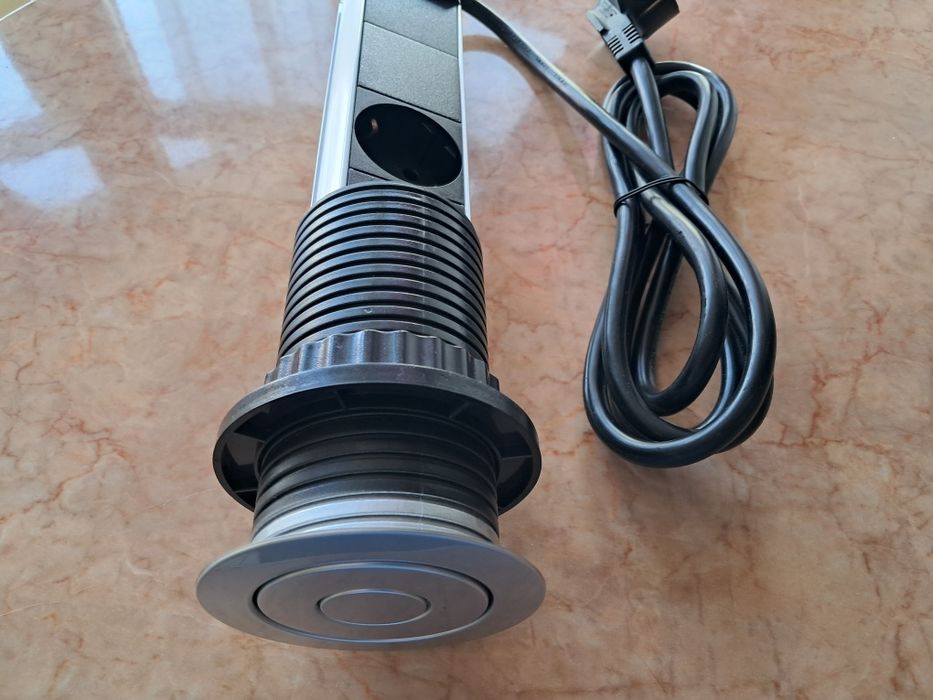 Прихований блок розеток висувний