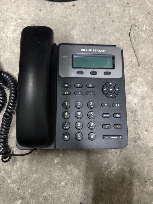 Це IP-телефон Grandstream GXP1615