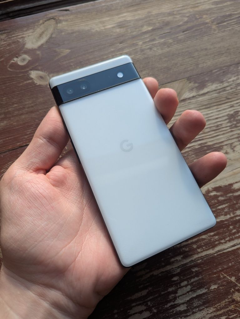 Смартфон Google Pixel 6A  6/128GB Neverlock в отличном состоянии