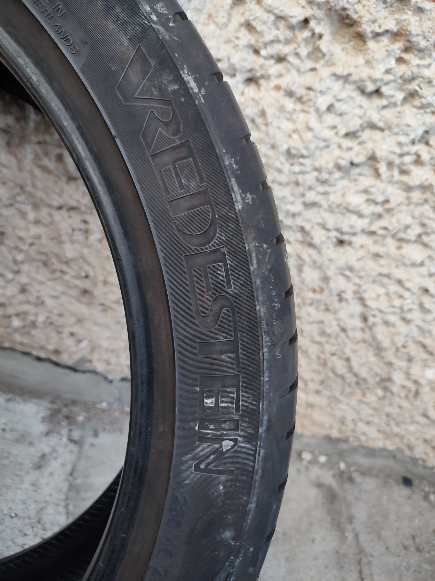 Pojedyncza opona Vredestein Ultrac Satin 235/45/20 100W