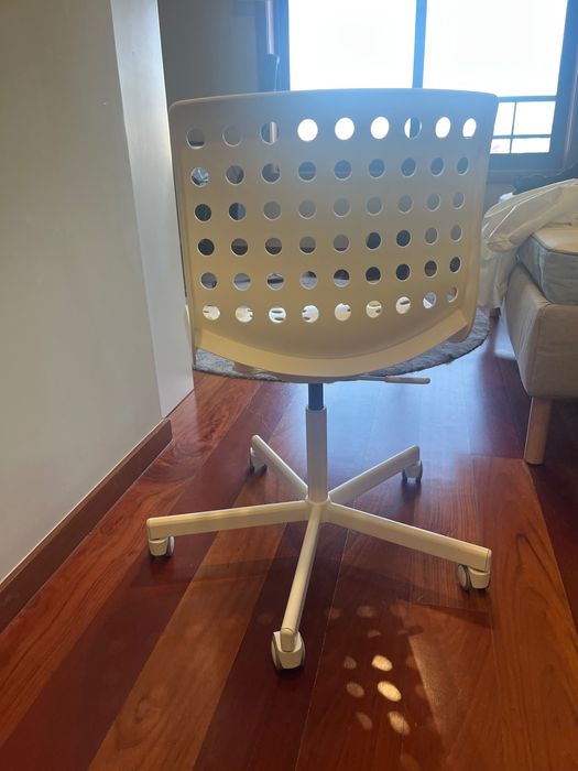 Cadeira giratória IKEA (modelo descontinuado)