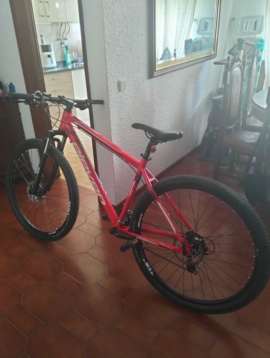 Bicicleta semi nova impecavel