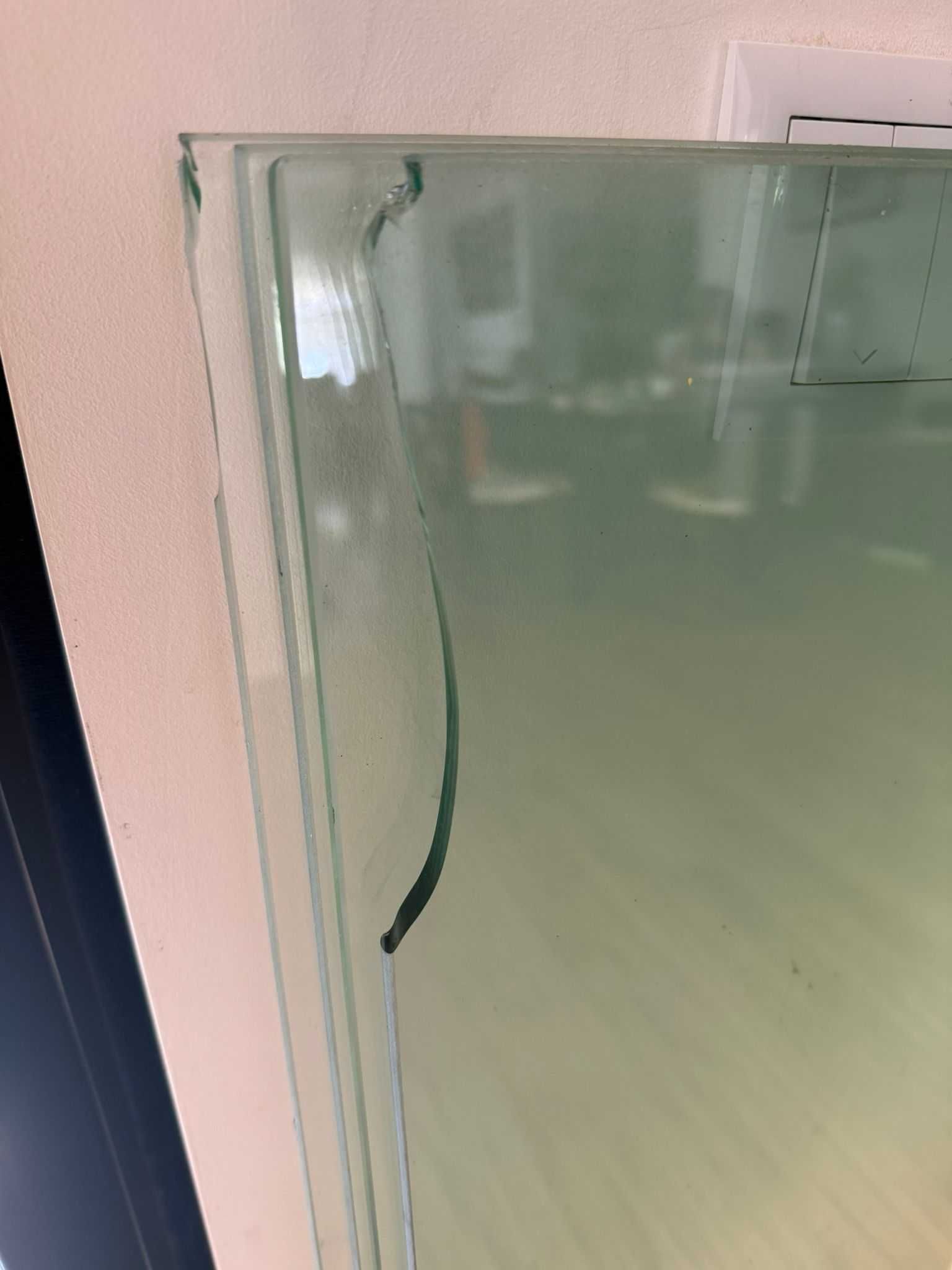 Estantes de Vidros + Espelho GRÁTIS / Glass Shelves + FREE Mirror