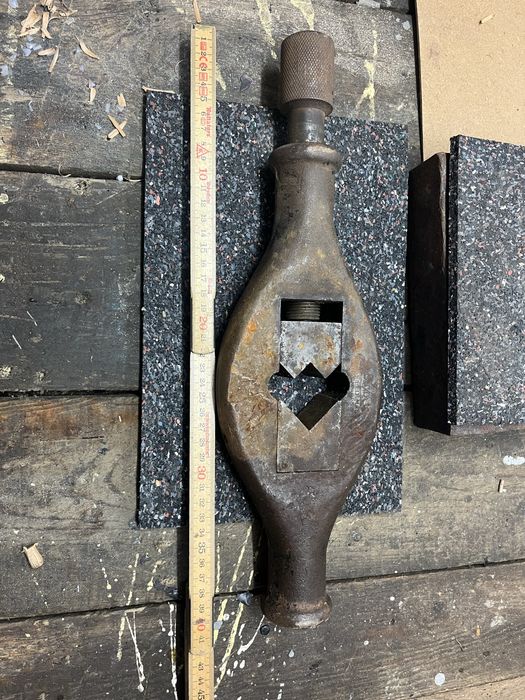 Pokrętło do gwintowników