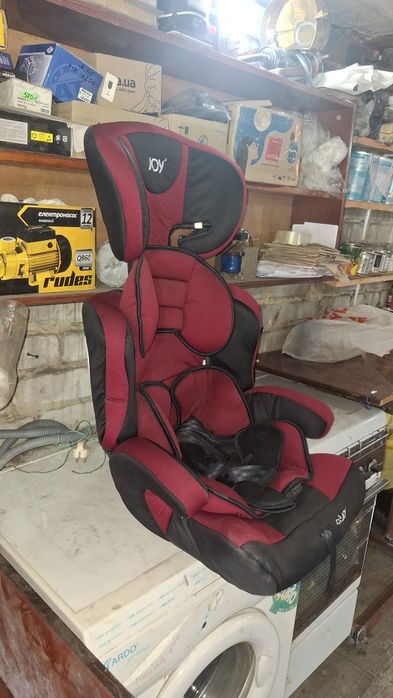 Автокрисло дитяче