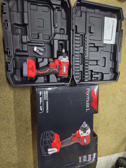 Klucz udarowy Makita FORMULA 1 IW300 300 nm Bezszczotkowy