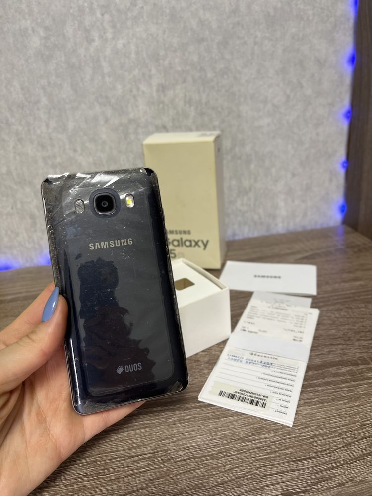 Б/у мобільний телефон Samsung Galaxy J5 SM-J500H Black