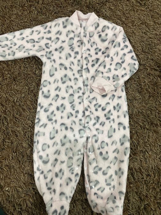 Комбезик дитячий 6-9 міс, безкоштовно