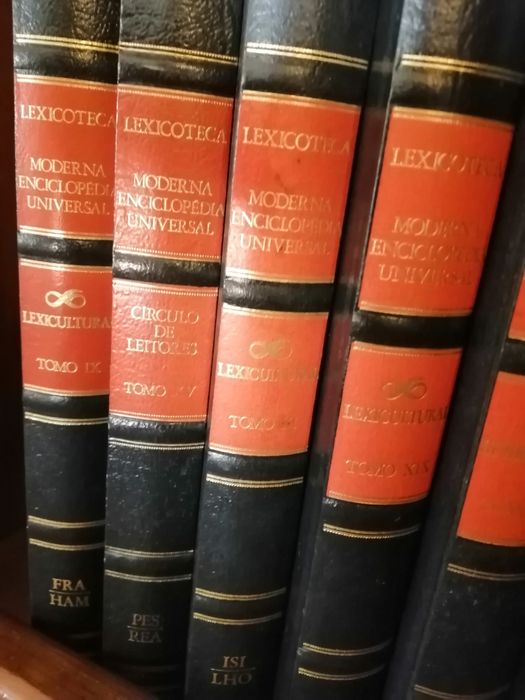 Enciclopédia LEXICOTECA, em muito bom estado, 20 livros.