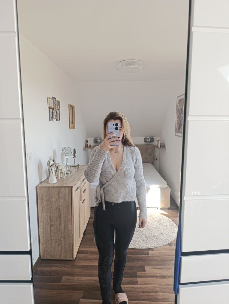 Spodnie wysoki stan lśniące woskowane czarne 14 15 XS s nowe
