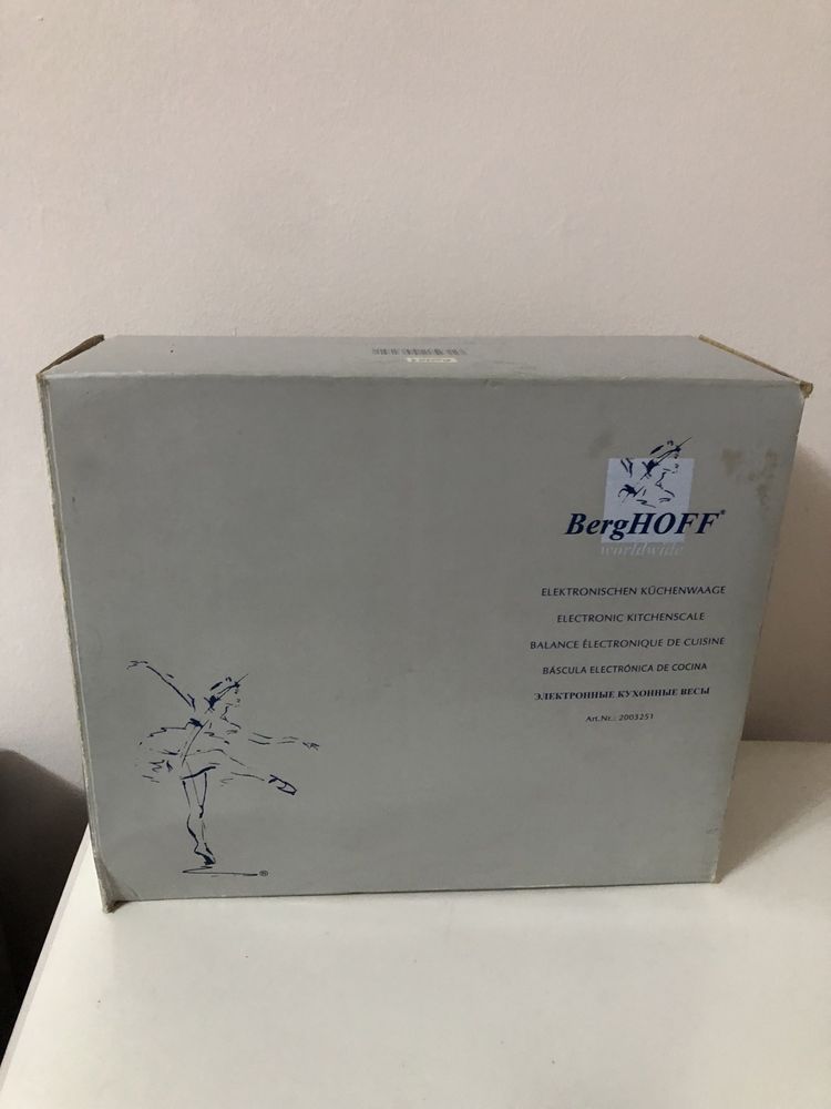 Електронні кухонні ваги BergHoff