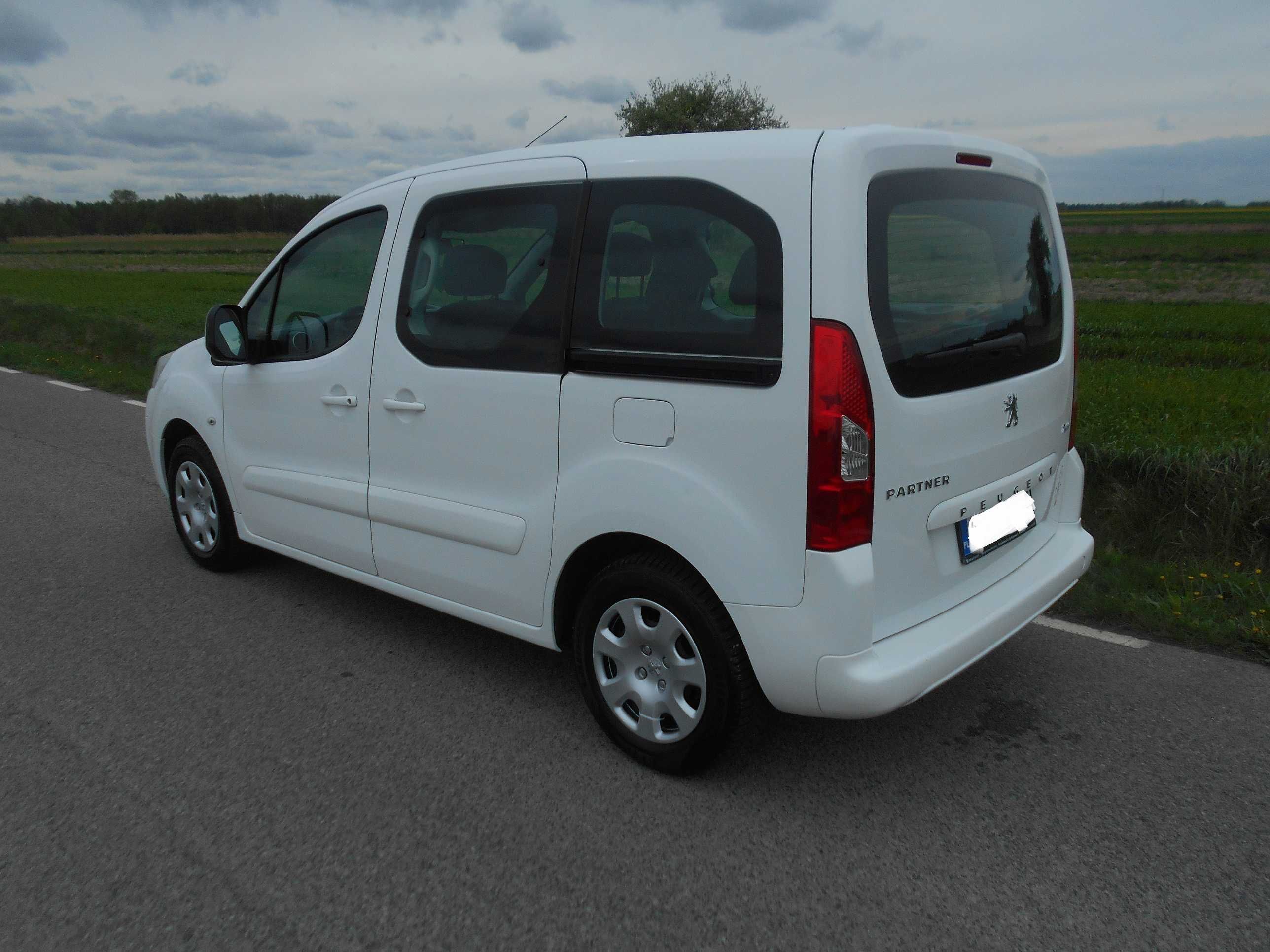 Peugeot Partner Tepee rok.2011 poj.1,6 e-HDI 5 os. przebieg 131tys.