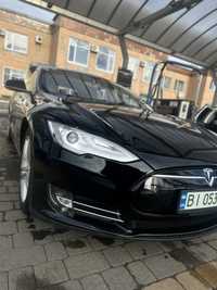 Авто Tesla model S