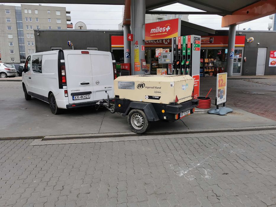 Kompresor Śrubowy spalinowy  2600L/min Zarejestrowany