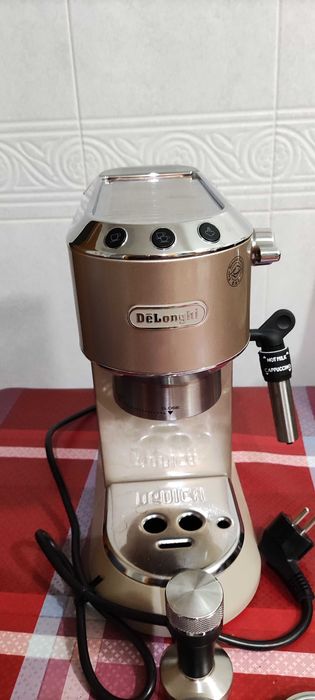 Máquina Delonghi Dedica EC785.BG