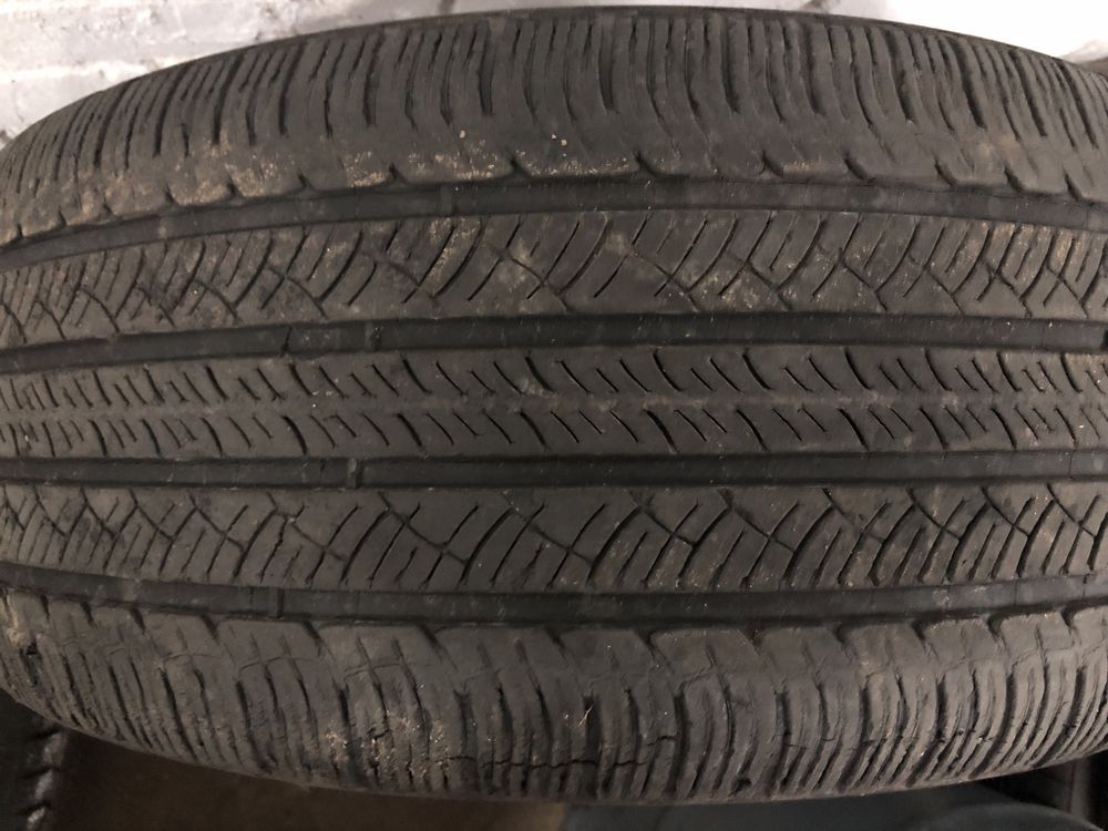 Мишлен разно широкий 265/45 20 и 295/40  R20 с порш макан