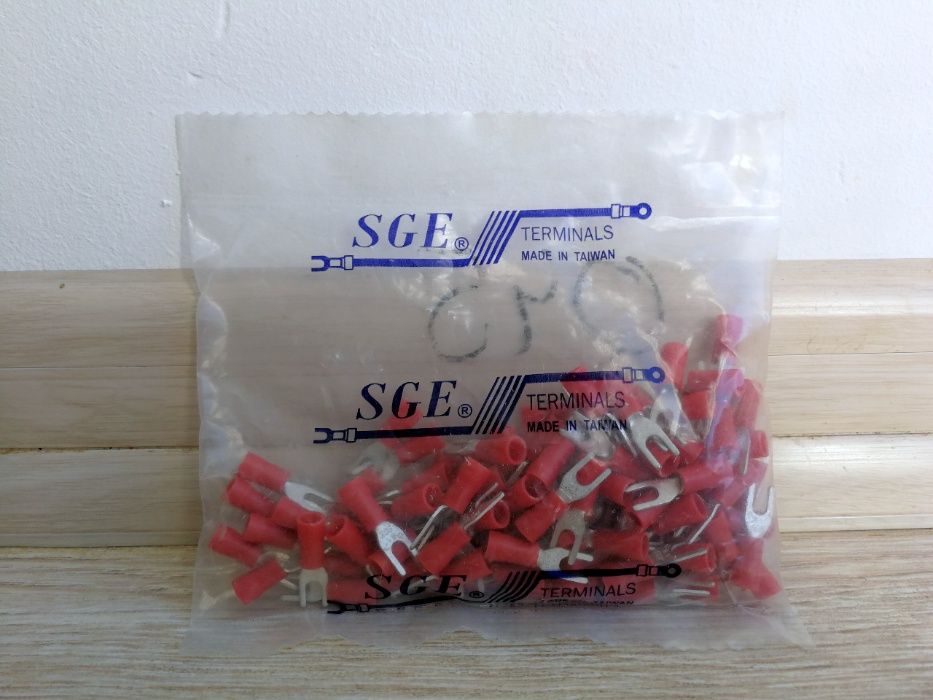 Konektor widełkowy SGE 22-16 1-3 PVC 50 szt, wysyłka