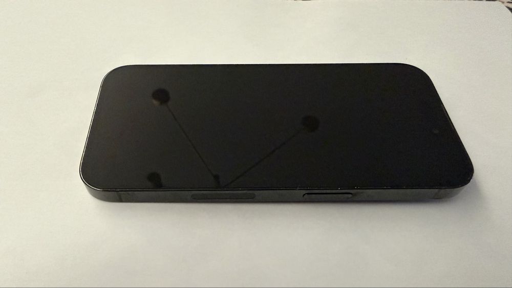 IPHONE 14 PRO 128GB Preto - Parte traseira danificada