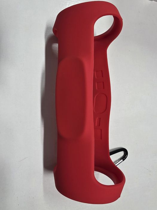 Захисний силіконовий чохол для колонки JBL.