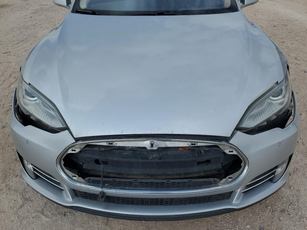 Tesla Model S P85 2014 Performance