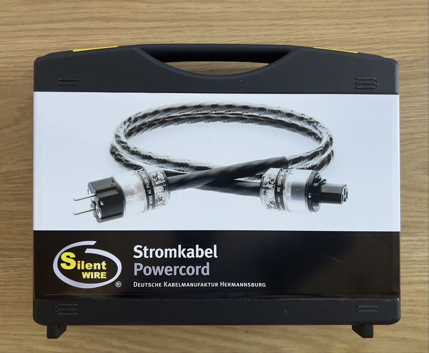 Silent Wire AC8 High-End Power Cable – 1,5m
