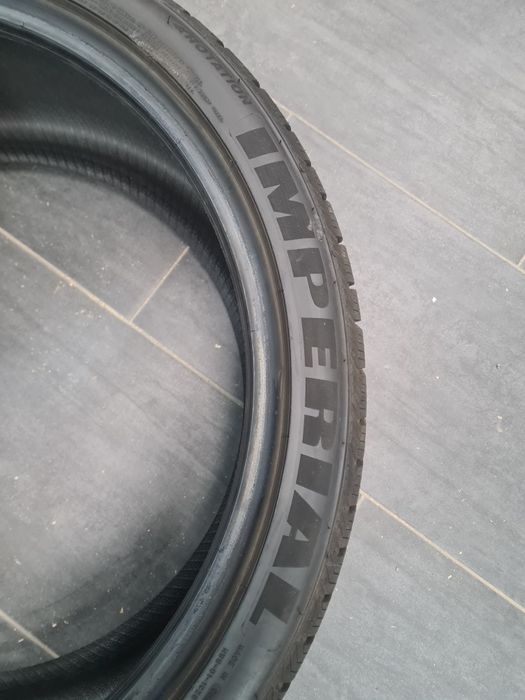 Imperial Snowdragon UHP 255 35 r20 97 v xl 4szt.