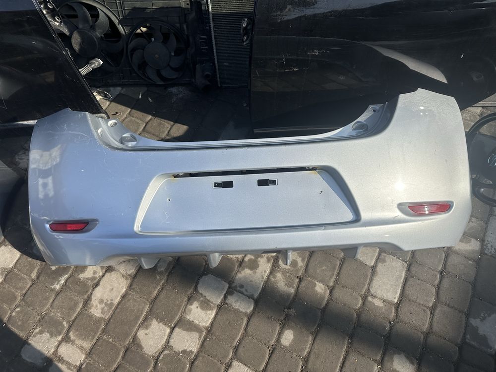 Бампер задній Nissan Leaf ZE0 2010-2017