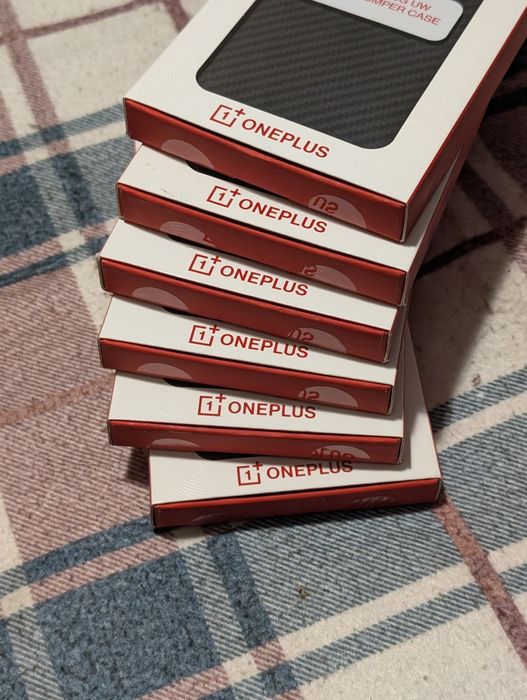 Карбоновий чохол на OnePlus 8 5g uw