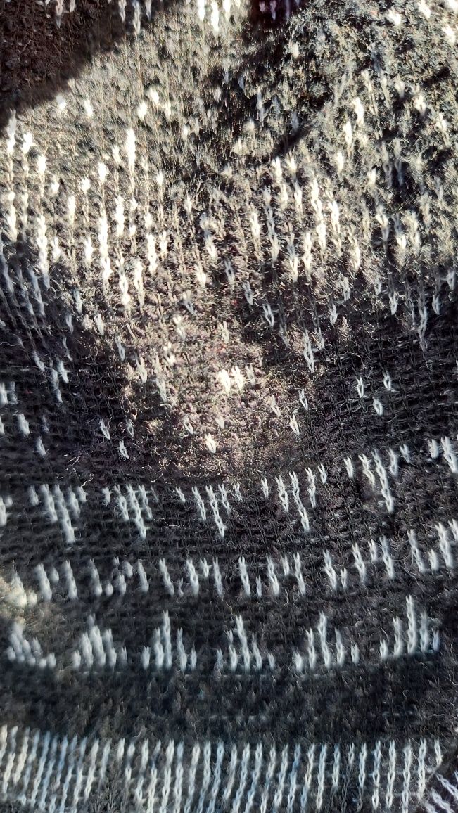 Sweter dziewczęcy ciepły wiek 12/14 lat firma H&M