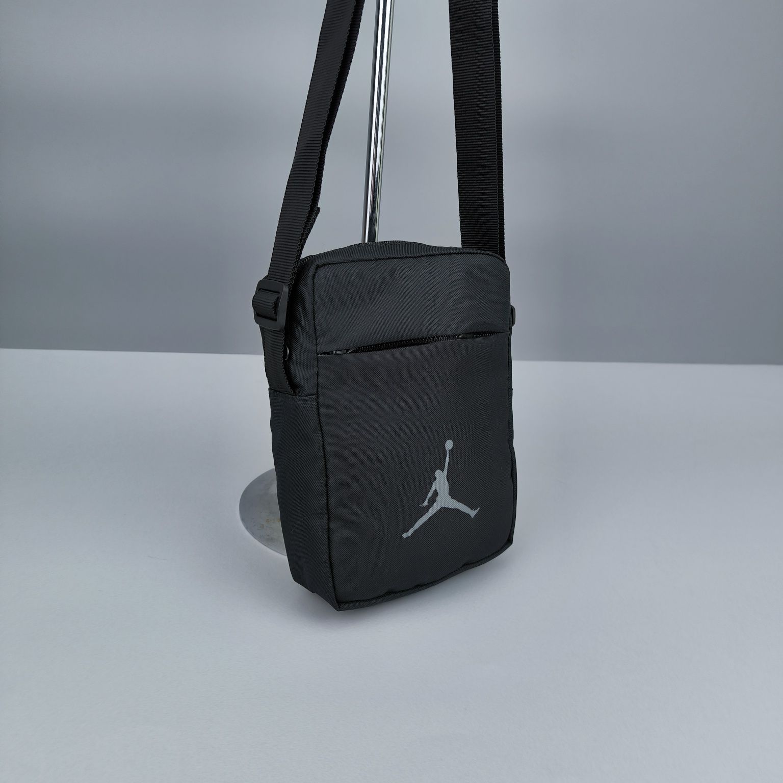 Сумка спортивна Nike Jordan спортивная через плече мессенджер мини
